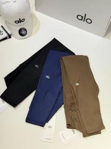Alo High‑Waist Solid‑Color Yoga Leggings